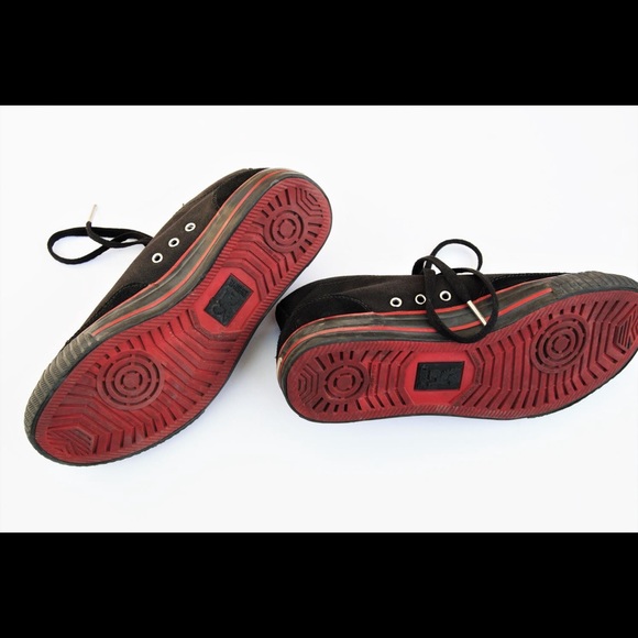 Chrome Black & Red Shoes - Women’s Size 8.5 - Picture 5 of 8